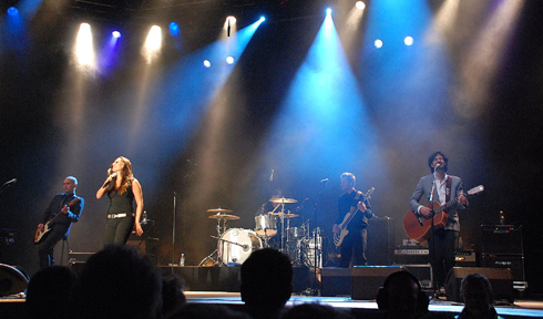 Morten Woods live in Tivoli, Copenhagen, with female singer Julie